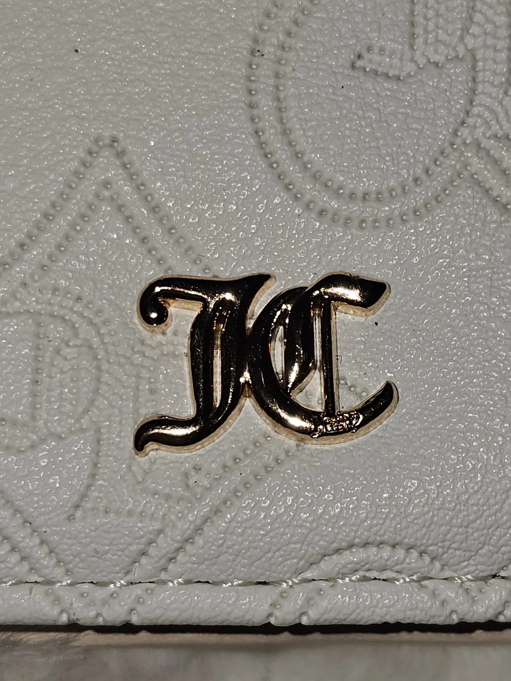 Juicy Couture White Embossed Card & Charm Chain Holder